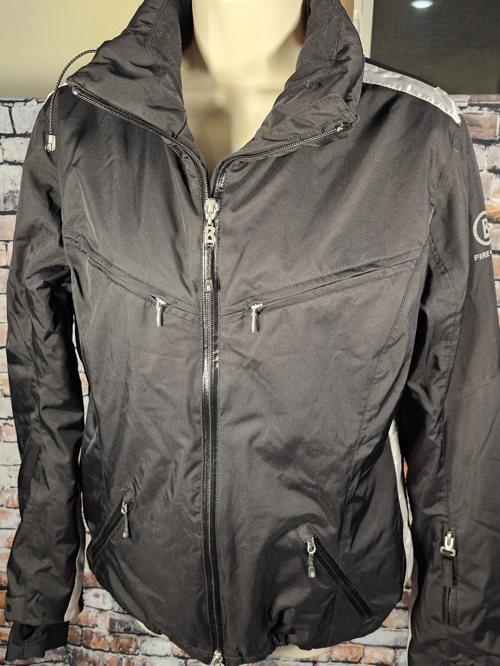 Bogner Fire + Ice Women’s Ski Jacket Black Silver Insulated Snow Jacket US 10